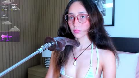 Bella  online show from 09/18/25, 08:22