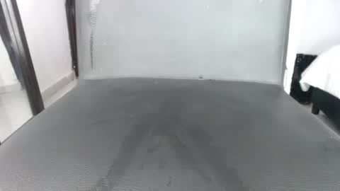 Snapshot of doll_dollys_ chatting on 02/20/25, 01:25 doll_dollys_ online show from 02/20/25, 01:25