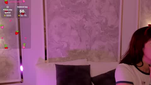 Snapshot of doll_eyeess_ chatting on 11/04/25, 02:10 D online show from 11/04/25, 02:10