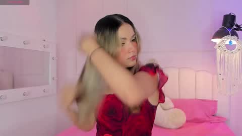 doll_isa_ online show from 04/08/26, 08:42