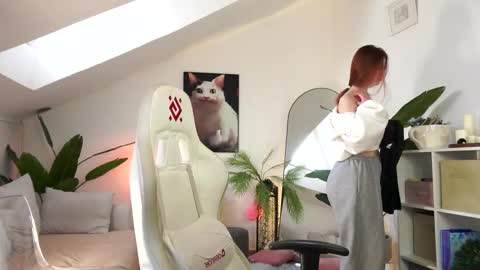 Your doll Lesli online show from 03/04/26, 10:21