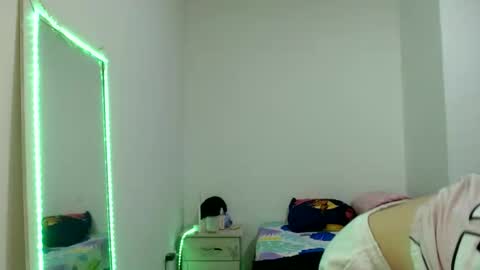 Snapshot of doll_sary chatting on 06/04/26, 06:36 Catherine XXX online show from 06/04/26, 06:36