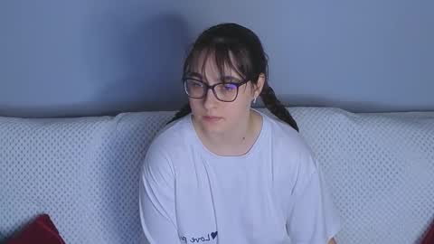 Snapshot of doll_tessa chatting on 11/23/25, 04:07 Tessa online show from 11/23/25, 04:07