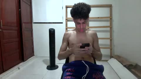 Snapshot of dollarhot30 chatting on 12/26/24, 02:12 DollarHot30 online show from 12/26/24, 02:12