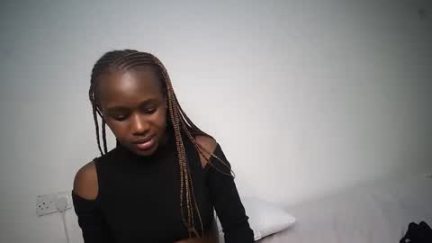 Snapshot of dollberry chatting on 12/28/24, 10:03 dollberry online show from 12/28/24, 10:03