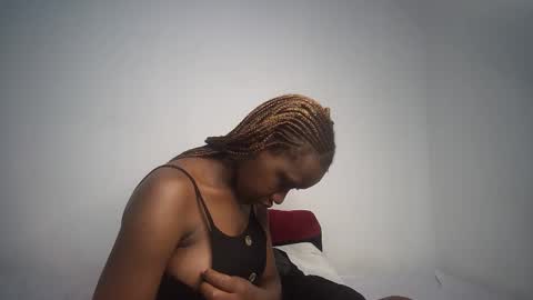 Snapshot of dollberry chatting on 01/12/25, 10:02 dollberry online show from 01/12/25, 10:02