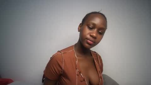 Snapshot of dollberry chatting on 01/13/25, 11:27 dollberry online show from 01/13/25, 11:27