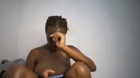 Snapshot of dollberry chatting on 02/14/25, 09:56 dollberry online show from 02/14/25, 09:56