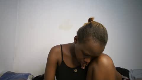 Snapshot of dollberry chatting on 02/17/25, 01:32 dollberry online show from 02/17/25, 01:32