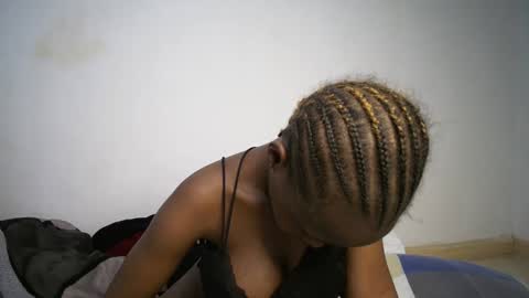 Snapshot of dollberry chatting on 02/23/25, 10:06 dollberry online show from 02/23/25, 10:06