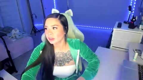 DOLLLFACE online show from 11/20/25, 03:50