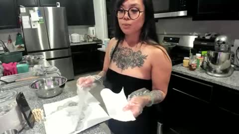 DOLLLFACE online show from 11/27/25, 06:59