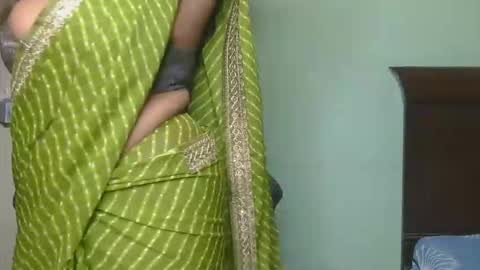 dolly_2 online show from 05/05/26, 04:20