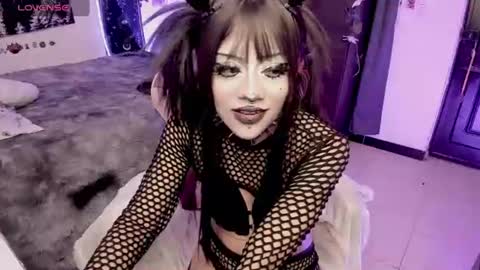 dolly_bones online show from 06/19/26, 10:35