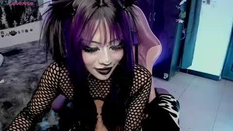 dolly_bones online show from 06/21/26, 06:27