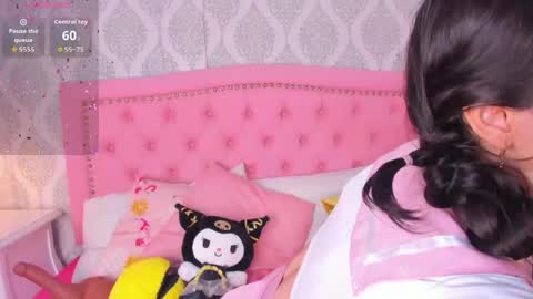 Snapshot of dolly_kitter chatting on 06/09/26, 12:17 dolly_kitter online show from 06/09/26, 12:17