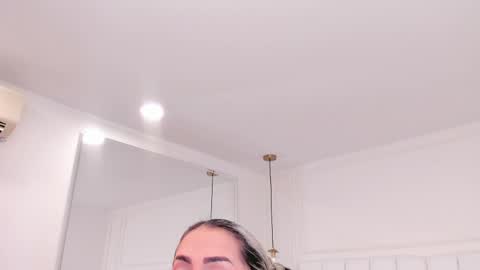 Snapshot of dolly_walker chatting on 06/07/26, 01:59 dolly walker online show from 06/07/26, 01:59