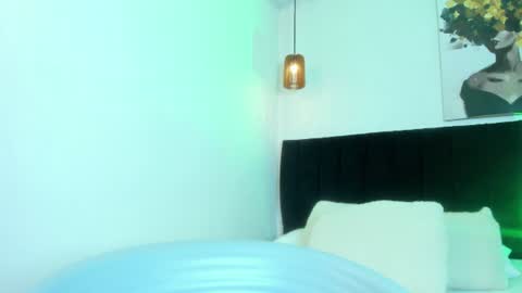 Snapshot of dolly_zoe chatting on 06/30/26, 10:22 Call me Zoe online show from 06/30/26, 10:22