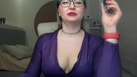 DOM MUMMY online show from 01/26/25, 03:25