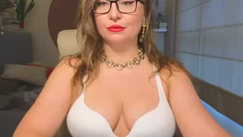 DOM MUMMY online show from 07/19/26, 05:44