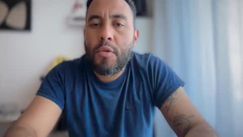 Snapshot of domfetishx chatting on 11/25/25, 08:42 all fetishes online show from 11/25/25, 08:42