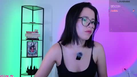 Snapshot of domgiirl chatting on 05/07/26, 09:42 Mistress online show from 05/07/26, 09:42