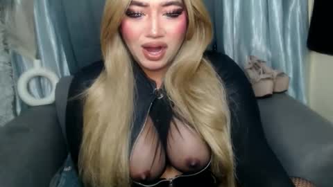 Snapshot of dominant10inchcock chatting on 11/28/25, 12:19 dominant10inchcock online show from 11/28/25, 12:19