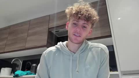 Alex...  online show from 12/19/25, 03:19