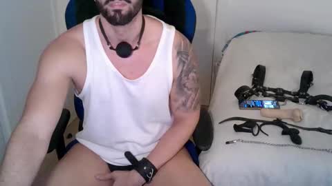 DominatedTitan online show from 11/14/25, 06:28