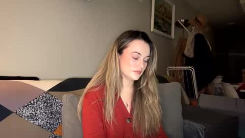 Snapshot of dominatrix_victoria chatting on 03/12/25, 07:38 Victoria online show from 03/12/25, 07:38