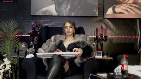 Snapshot of dominatrixeve chatting on 02/07/25, 09:26 Dominatrix Eve online show from 02/07/25, 09:26