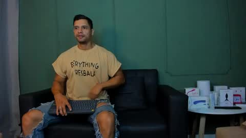 Dominc berry online show from 06/09/26, 12:17