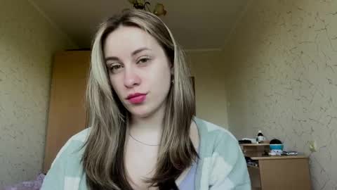 Mia online show from 05/15/26, 07:48