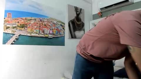 DOMI online show from 02/09/26, 03:43