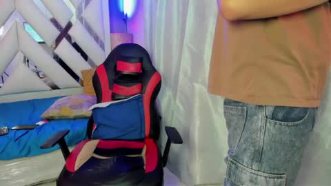 DOMI online show from 04/26/26, 03:26