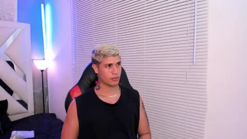 DOMI online show from 05/25/26, 03:56
