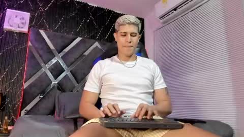 DOMI online show from 06/01/26, 03:19