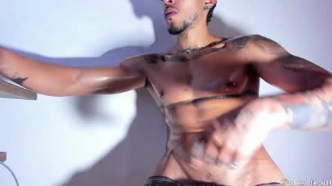 DOMI online show from 11/30/25, 04:33