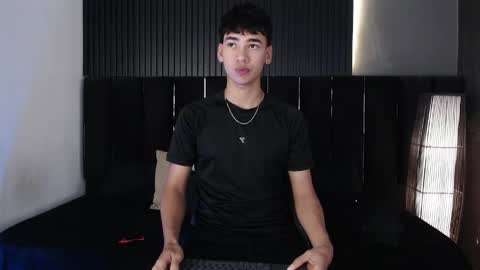 Dominic online show from 04/10/26, 01:22