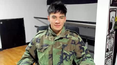 Snapshot of dominic_radccliffe chatting on 12/17/25, 06:19 Your real love online show from 12/17/25, 06:19