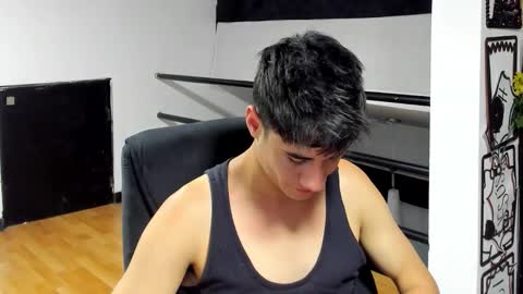 Snapshot of dominic_radccliffe chatting on 12/18/25, 12:27 Your real love online show from 12/18/25, 12:27