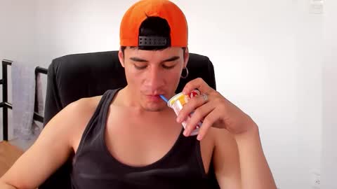 Snapshot of dominic_radccliffe chatting on 01/18/26, 06:55 Your real love online show from 01/18/26, 06:55