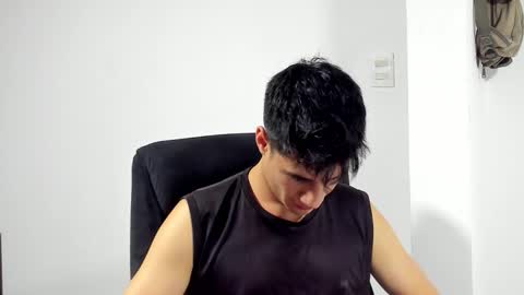 Snapshot of dominic_radccliffe chatting on 02/20/26, 01:13 Your real love online show from 02/20/26, 01:13