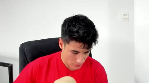 Snapshot of dominic_radccliffe chatting on 02/22/26, 06:39 Your real love online show from 02/22/26, 06:39