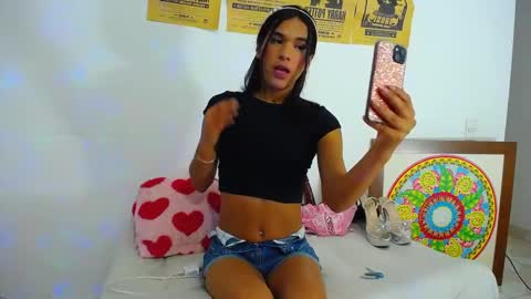 dominic_sofia online show from 11/21/25, 10:47