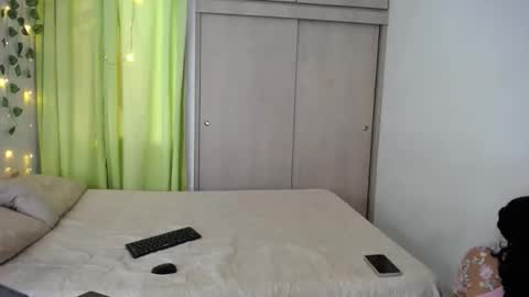 Snapshot of dominic_sofia chatting on 05/15/26, 12:12 dominic_sofia online show from 05/15/26, 12:12