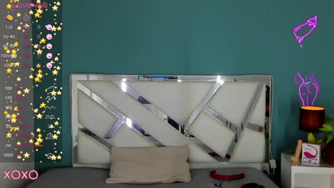 Snapshot of dominic_thailor chatting on 12/12/24, 05:59 Dominic online show from 12/12/24, 05:59