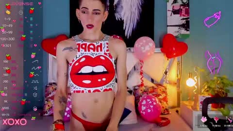 Snapshot of dominic_thailor chatting on 02/15/25, 02:22 Dominic online show from 02/15/25, 02:22