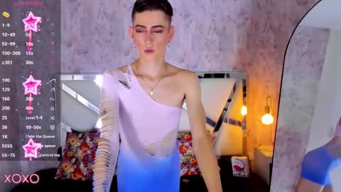 Snapshot of dominic_thailor chatting on 09/18/25, 02:19 Dominic online show from 09/18/25, 02:19