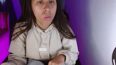   online show from 12/01/25, 09:53